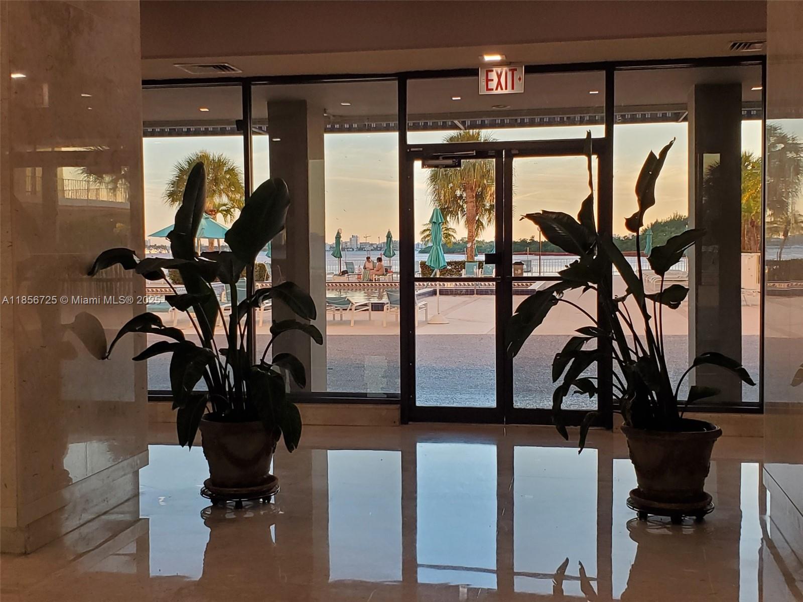 ARLEN HOUSE CONDO - Residential