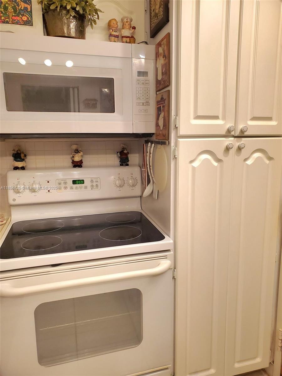 ARLEN HOUSE CONDO - Residential