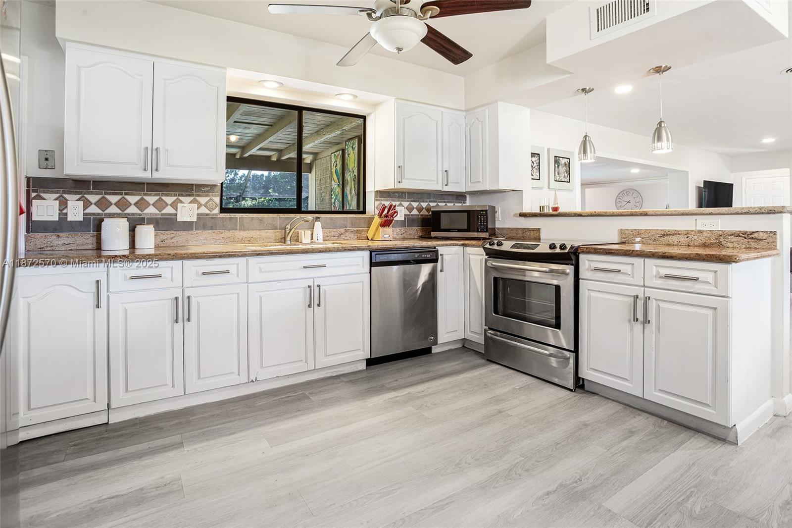 PLANTATION PARK THIRD ADD - Residential