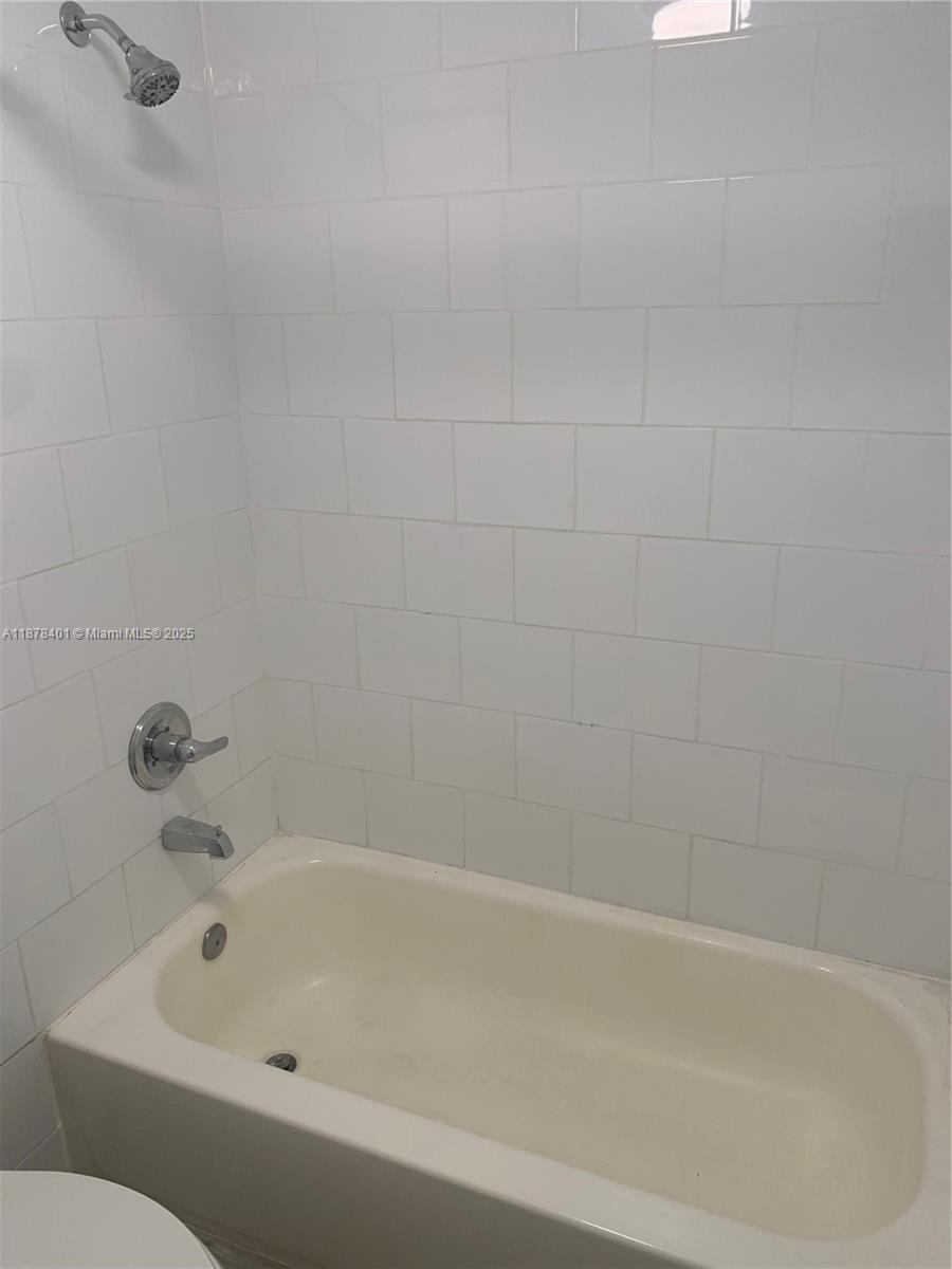 C GAB DOUGLAS SEC - Residential Lease