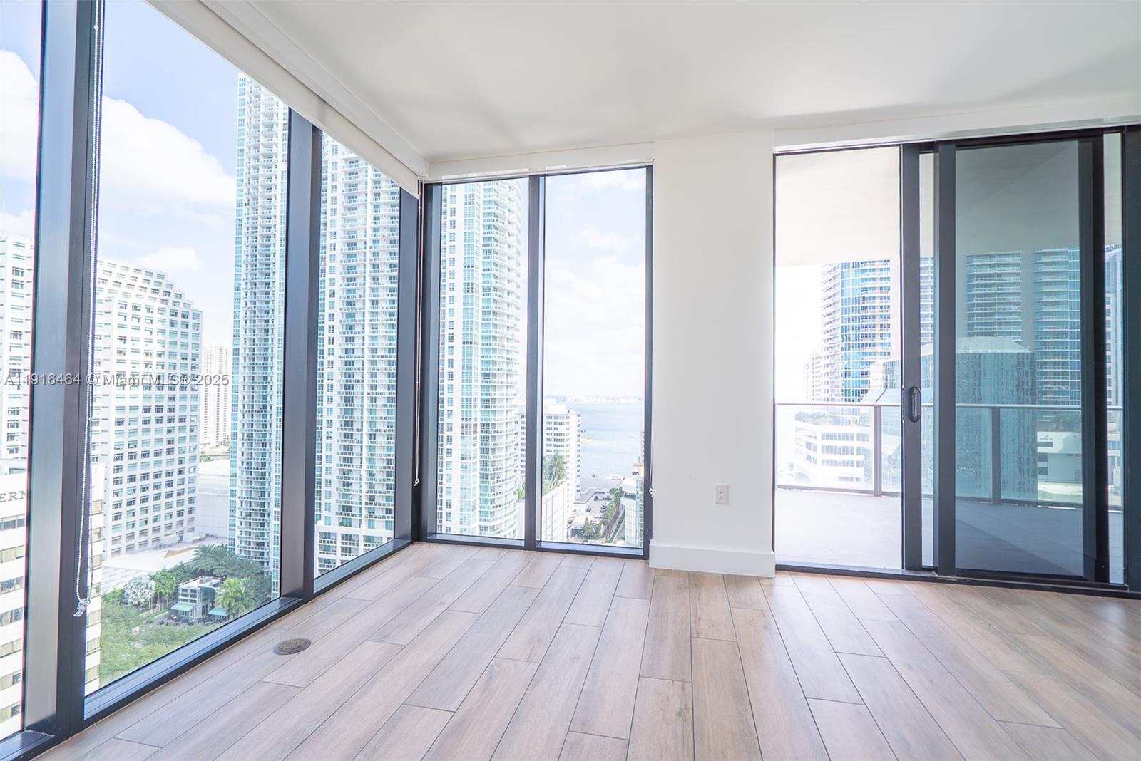1010 Brickell Ave 2201