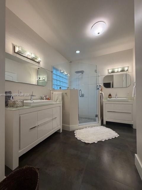 DORAL ISLES-ANTILLES - Residential