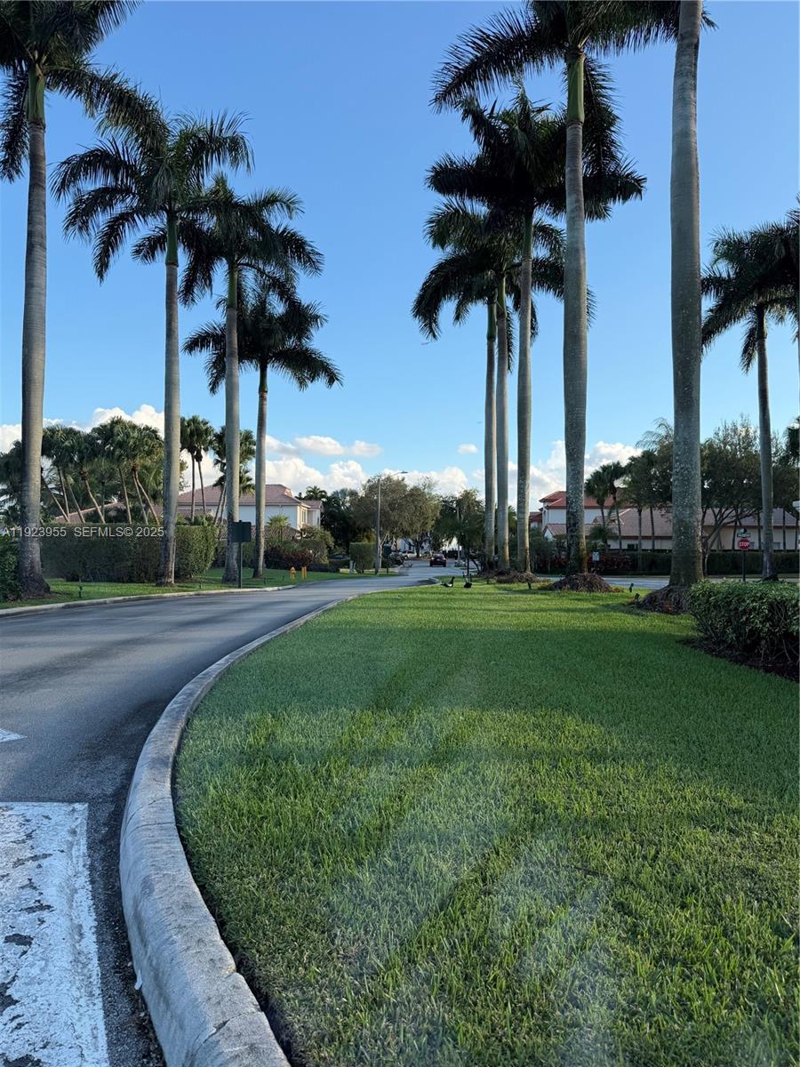 DORAL ISLES-ANTILLES - Residential
