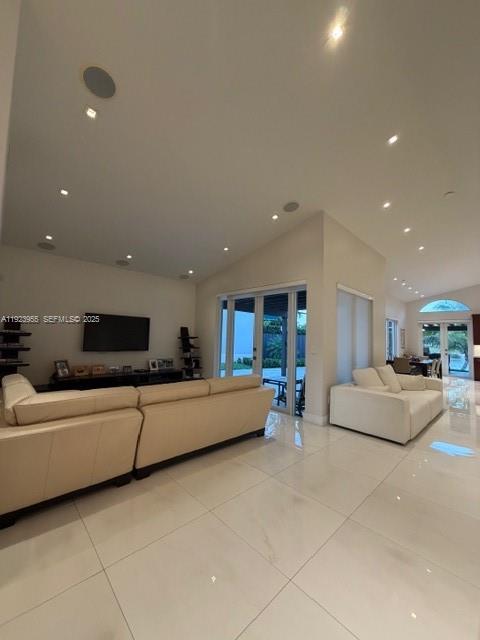 DORAL ISLES-ANTILLES - Residential