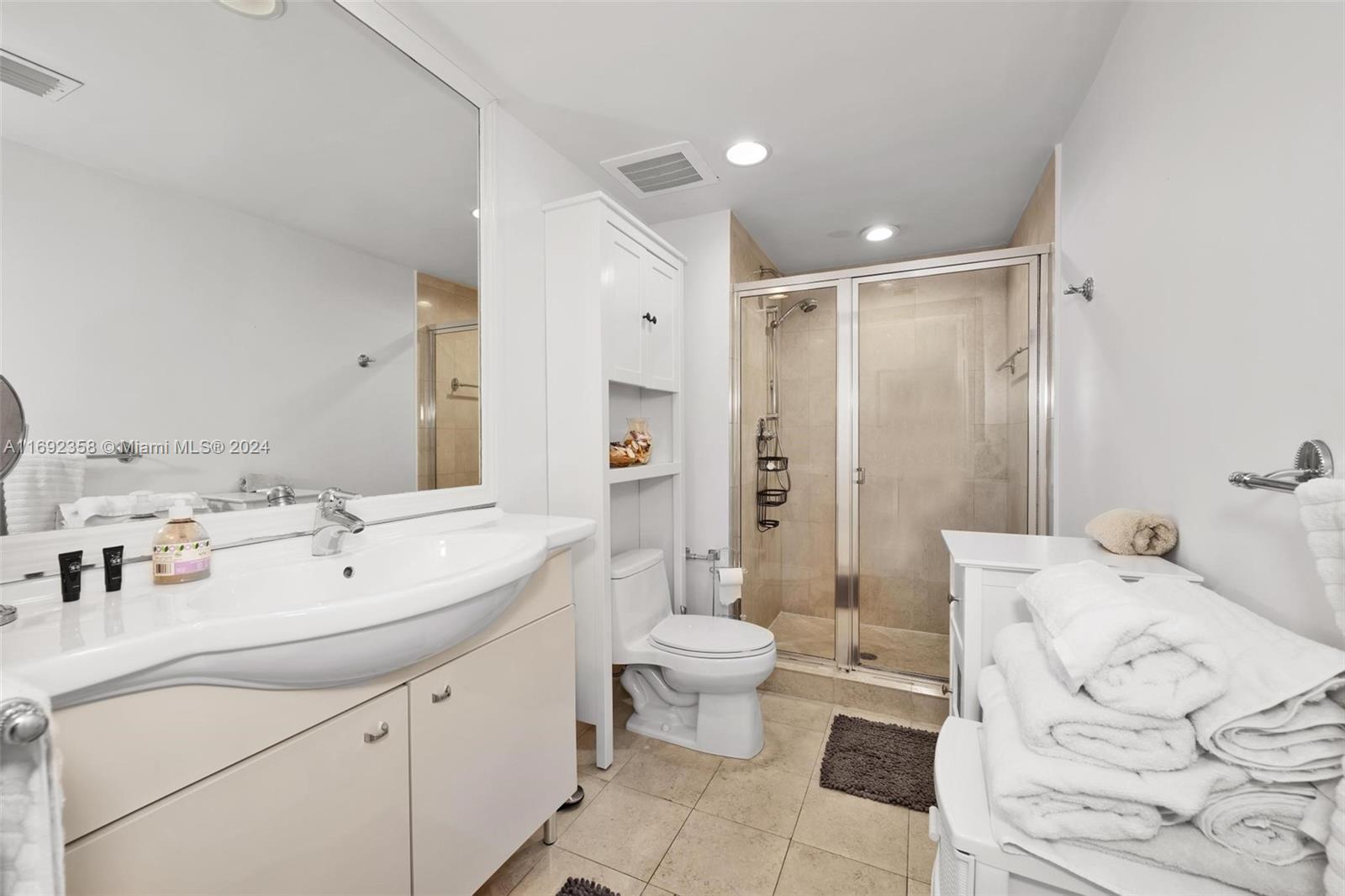 BEACH CLUB TWO CONDO - Residential Lease