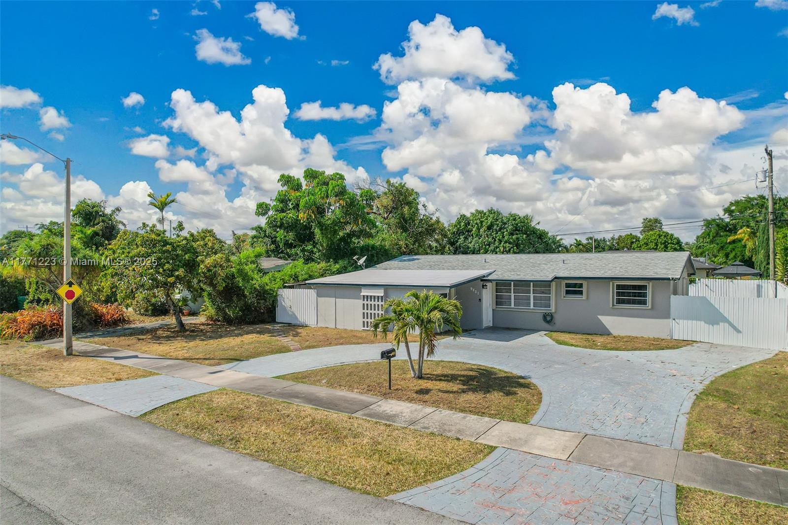9851 SW 165th Ter