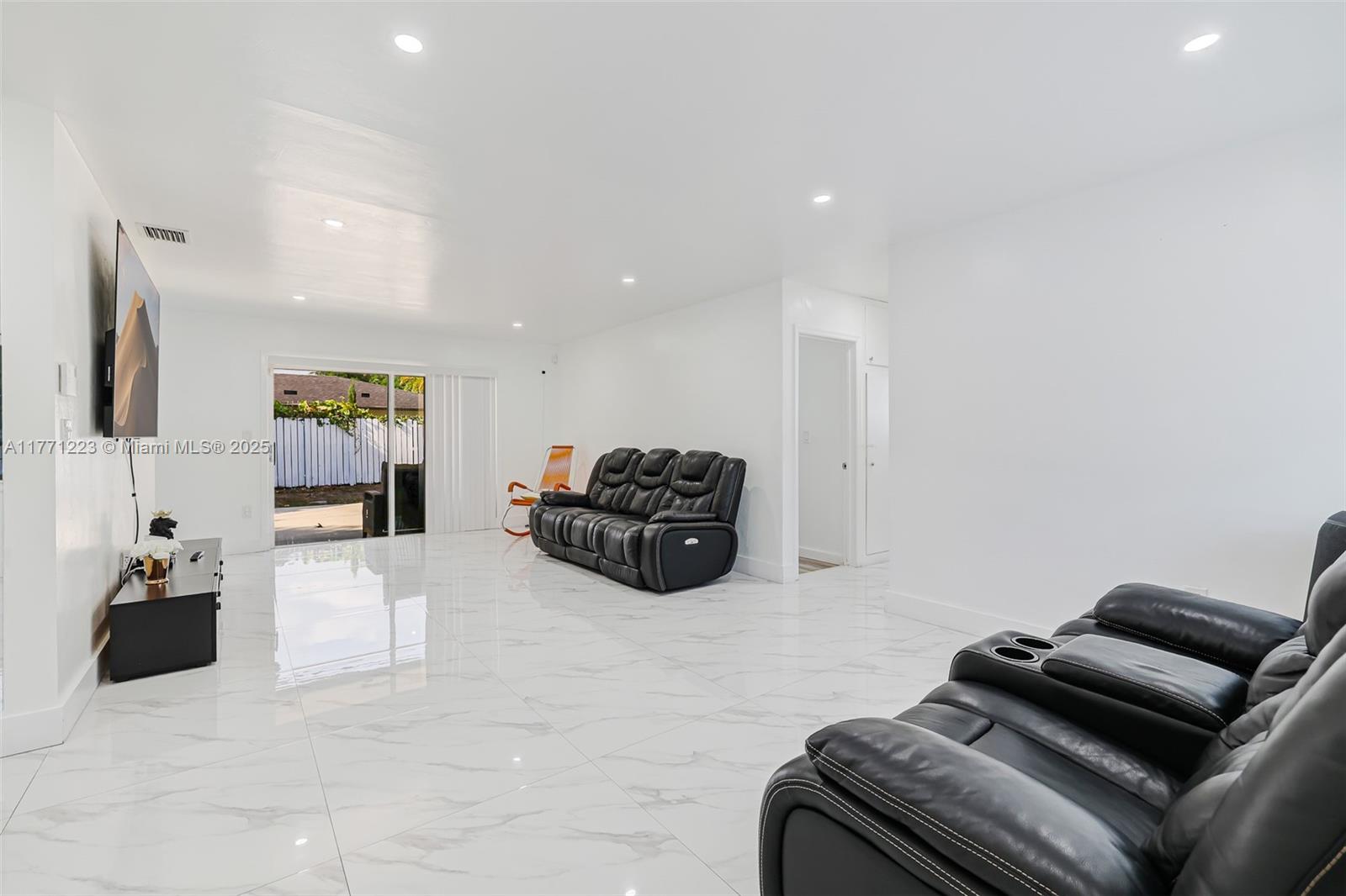 9851 SW 165th Ter