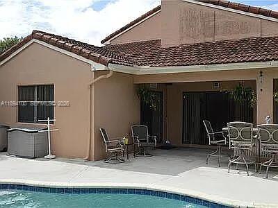 HAWKES BLUFF - Residential