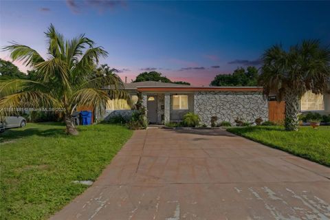 2831 Monroe St Hollywood FL 33020