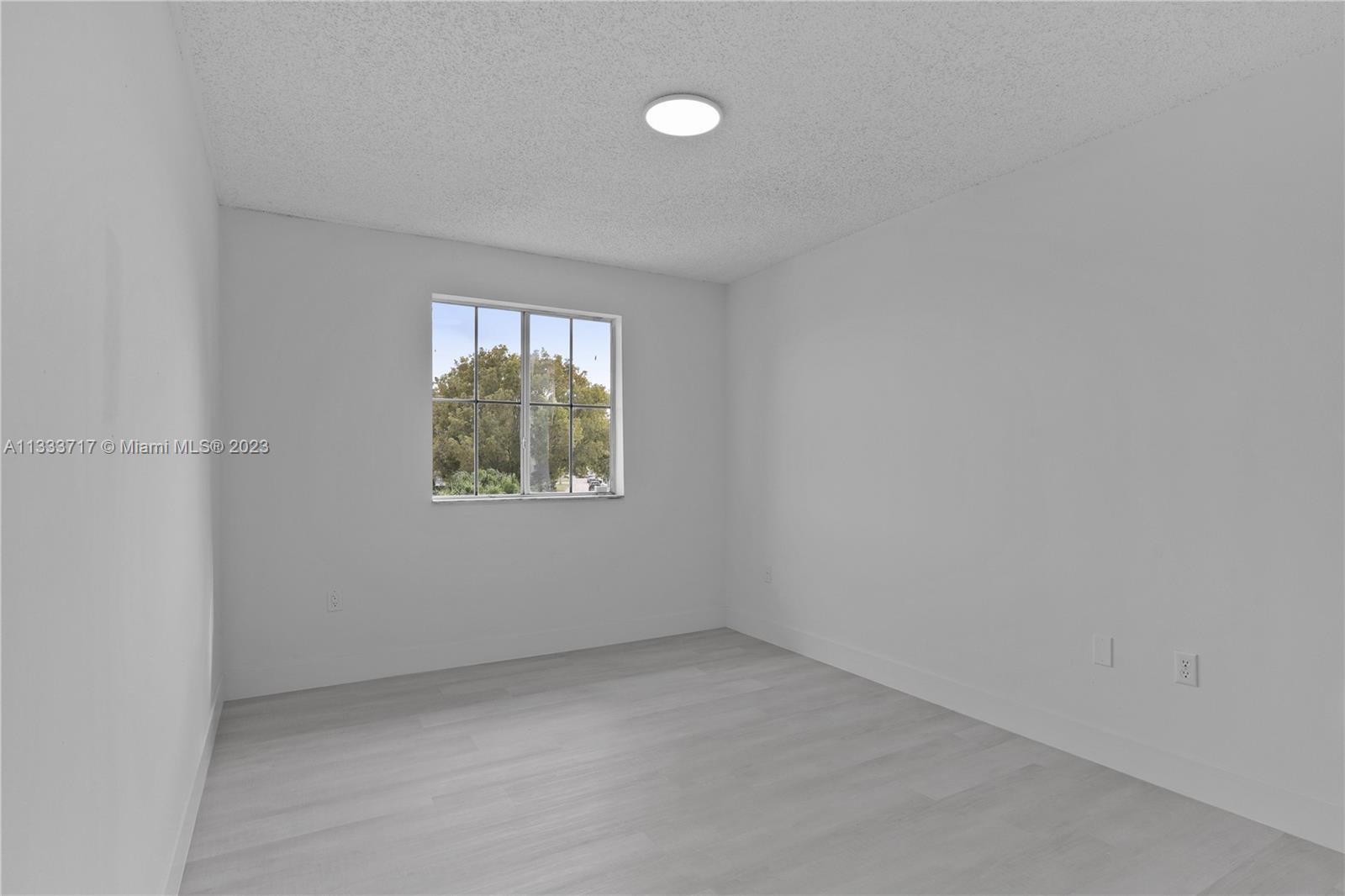 BISCAYNE POINT SOUTH - Residential