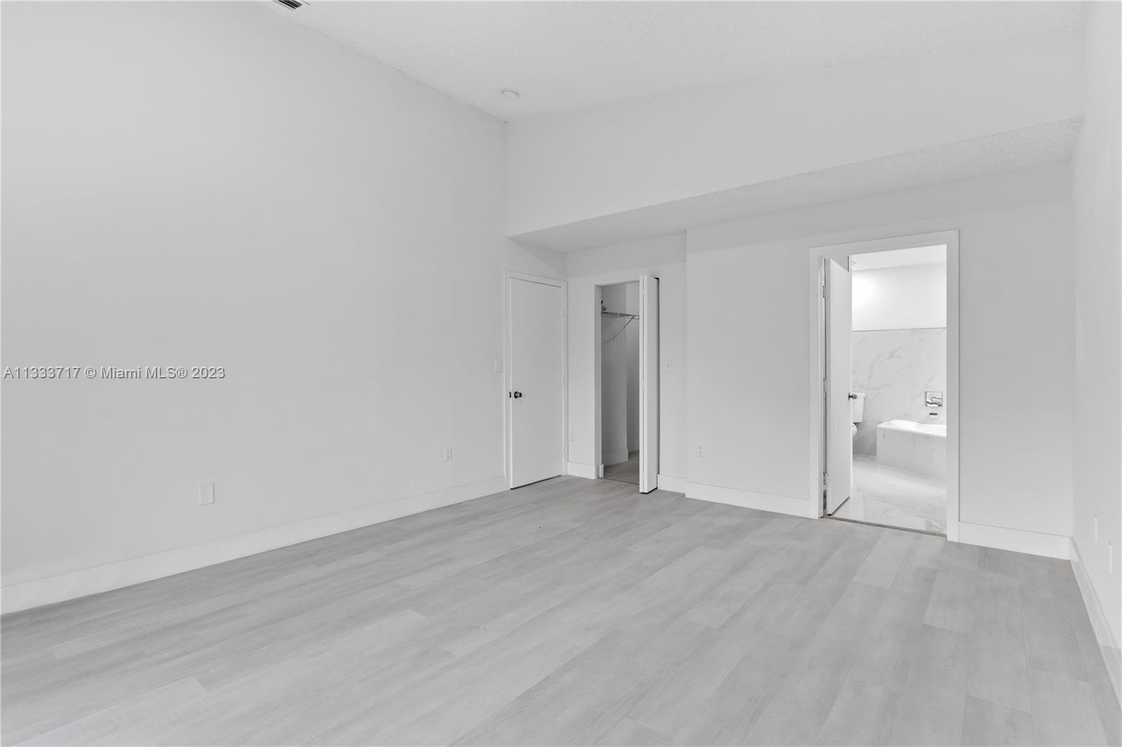 BISCAYNE POINT SOUTH - Residential