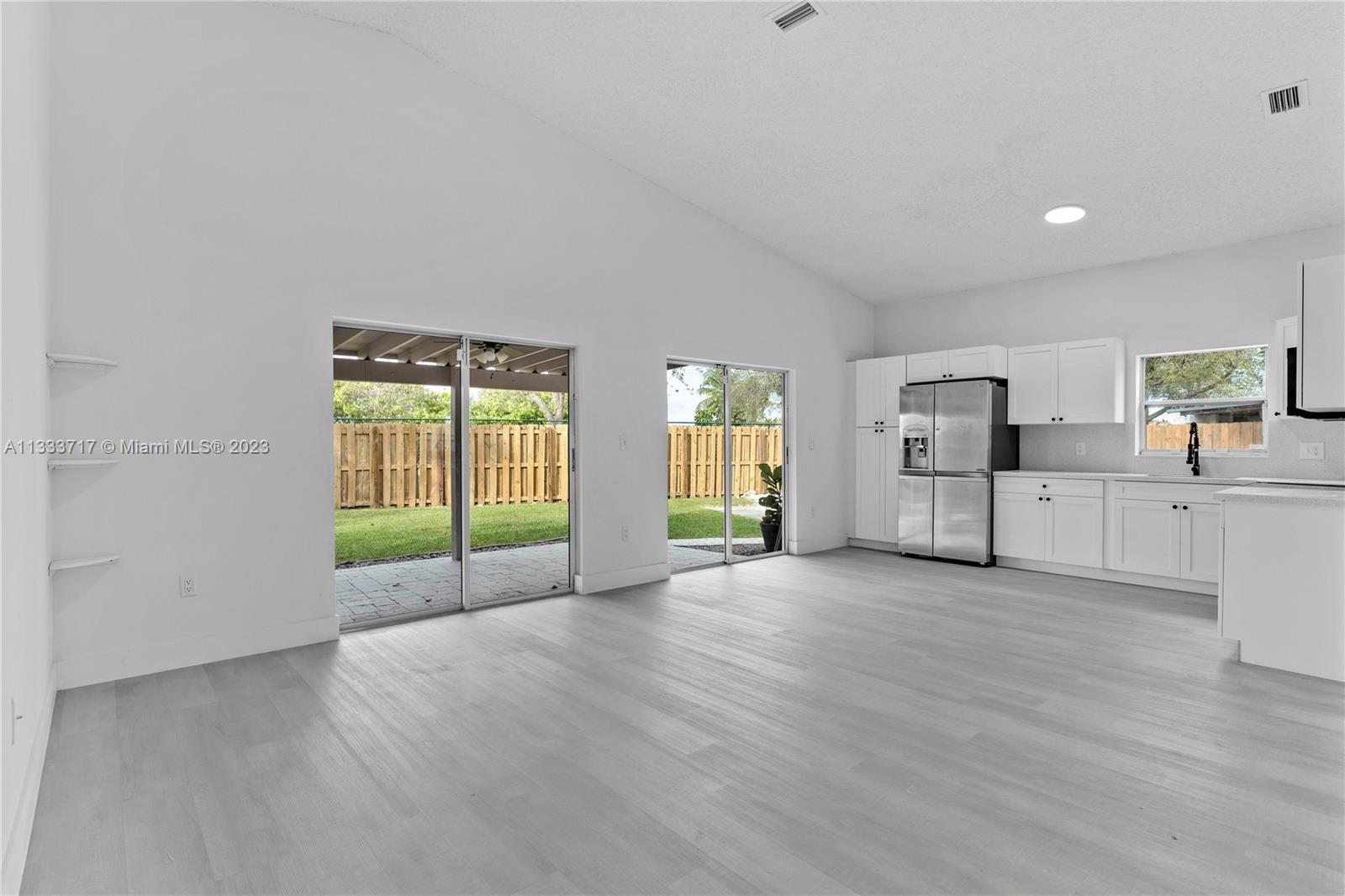 BISCAYNE POINT SOUTH - Residential