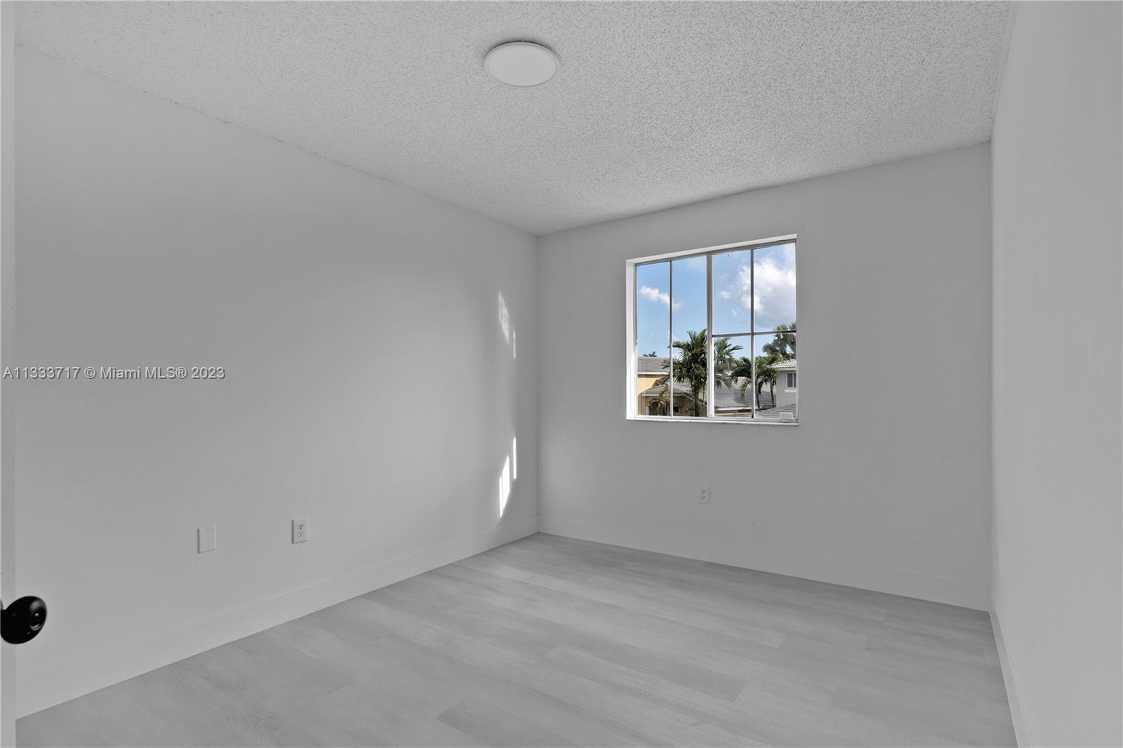 BISCAYNE POINT SOUTH - Residential