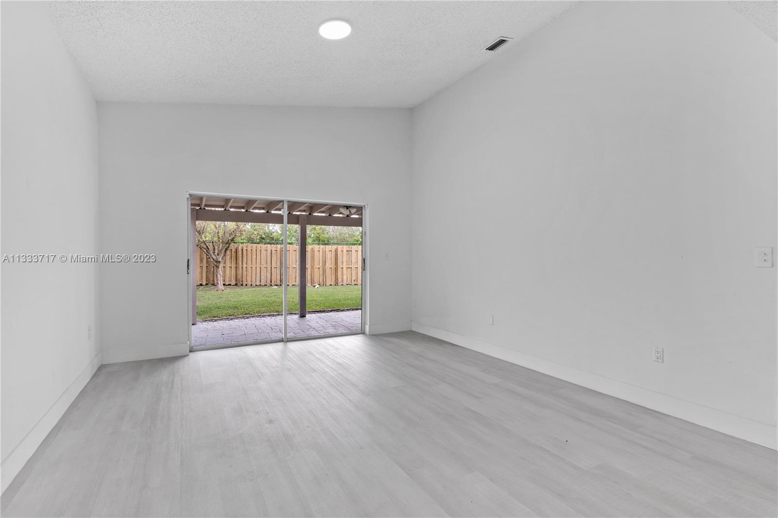 BISCAYNE POINT SOUTH - Residential