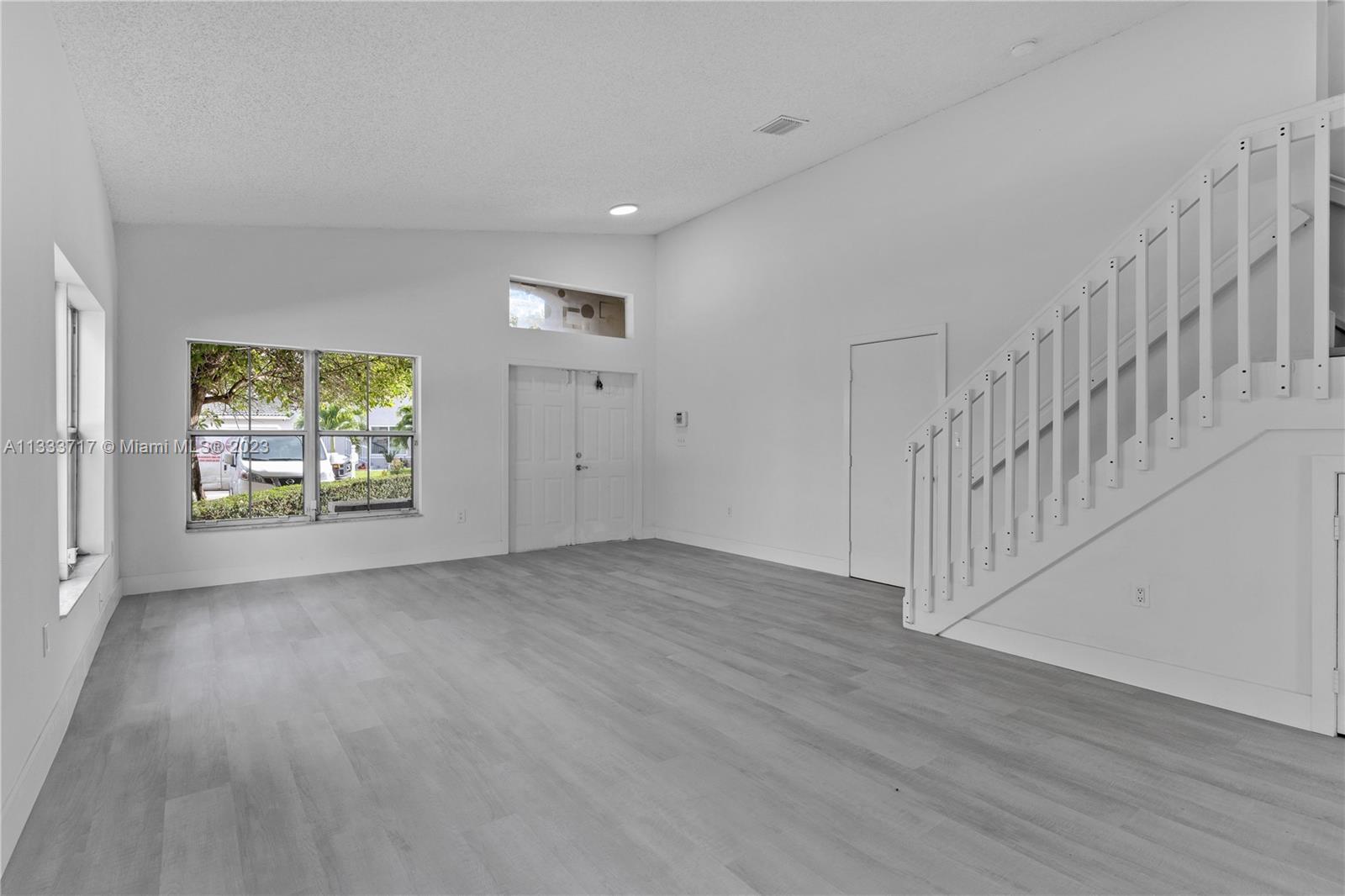 BISCAYNE POINT SOUTH - Residential