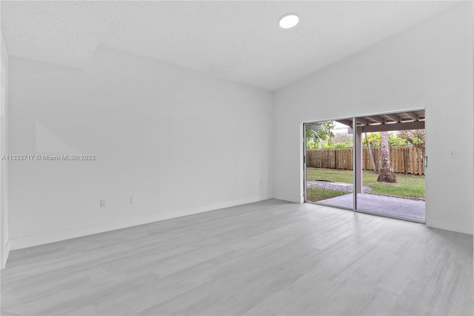 BISCAYNE POINT SOUTH - Residential