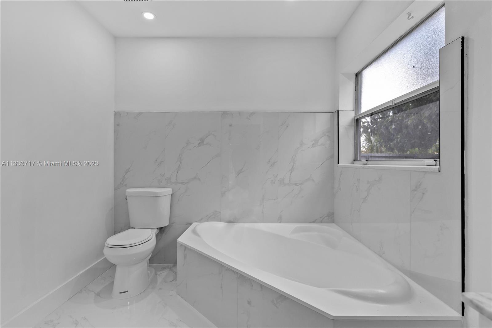 BISCAYNE POINT SOUTH - Residential