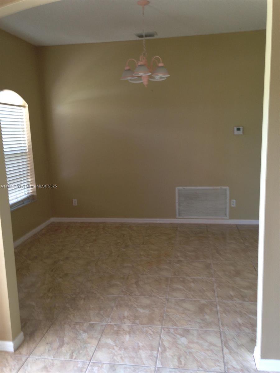 PORT ST LUCIE SECTION 33 - Residential Lease