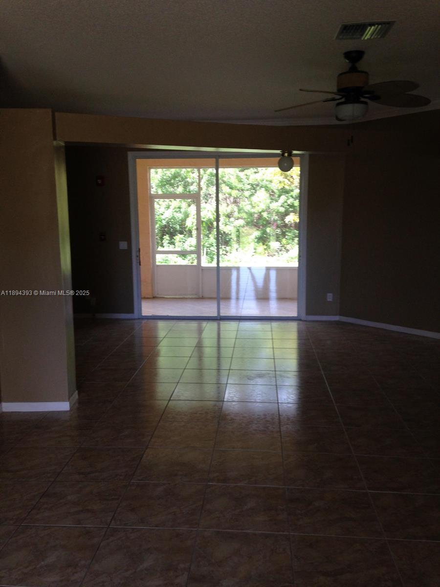 PORT ST LUCIE SECTION 33 - Residential Lease