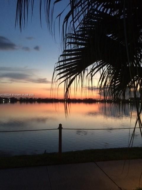 112 Lake Emerald Dr 109 Oakland Park FL 33309