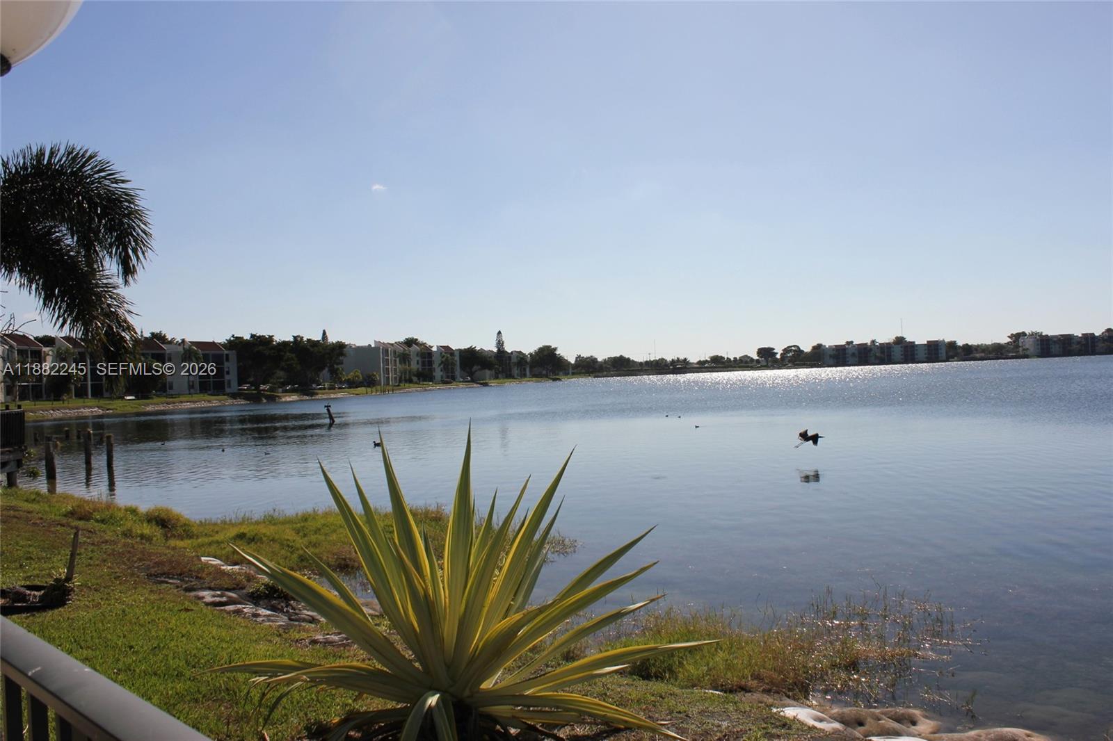 LAKE EMERALD CONDOMINIUM - Residential