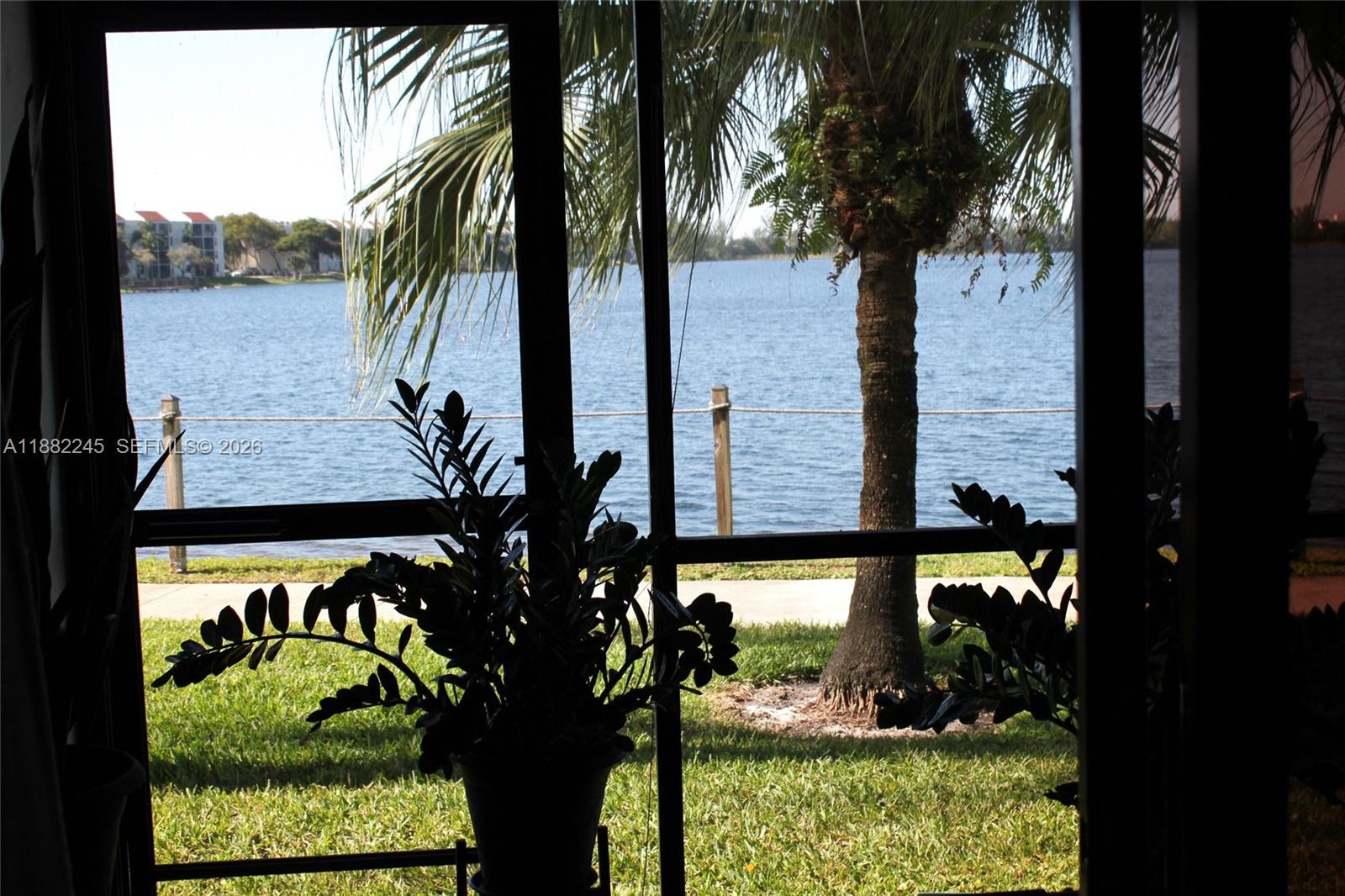 LAKE EMERALD CONDOMINIUM - Residential