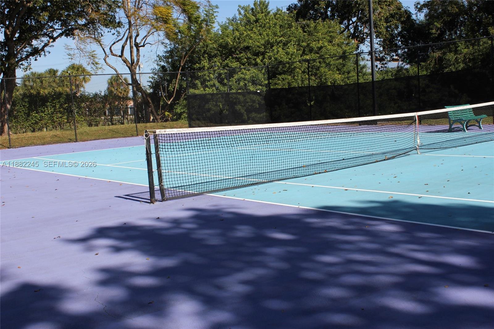 LAKE EMERALD CONDOMINIUM - Residential