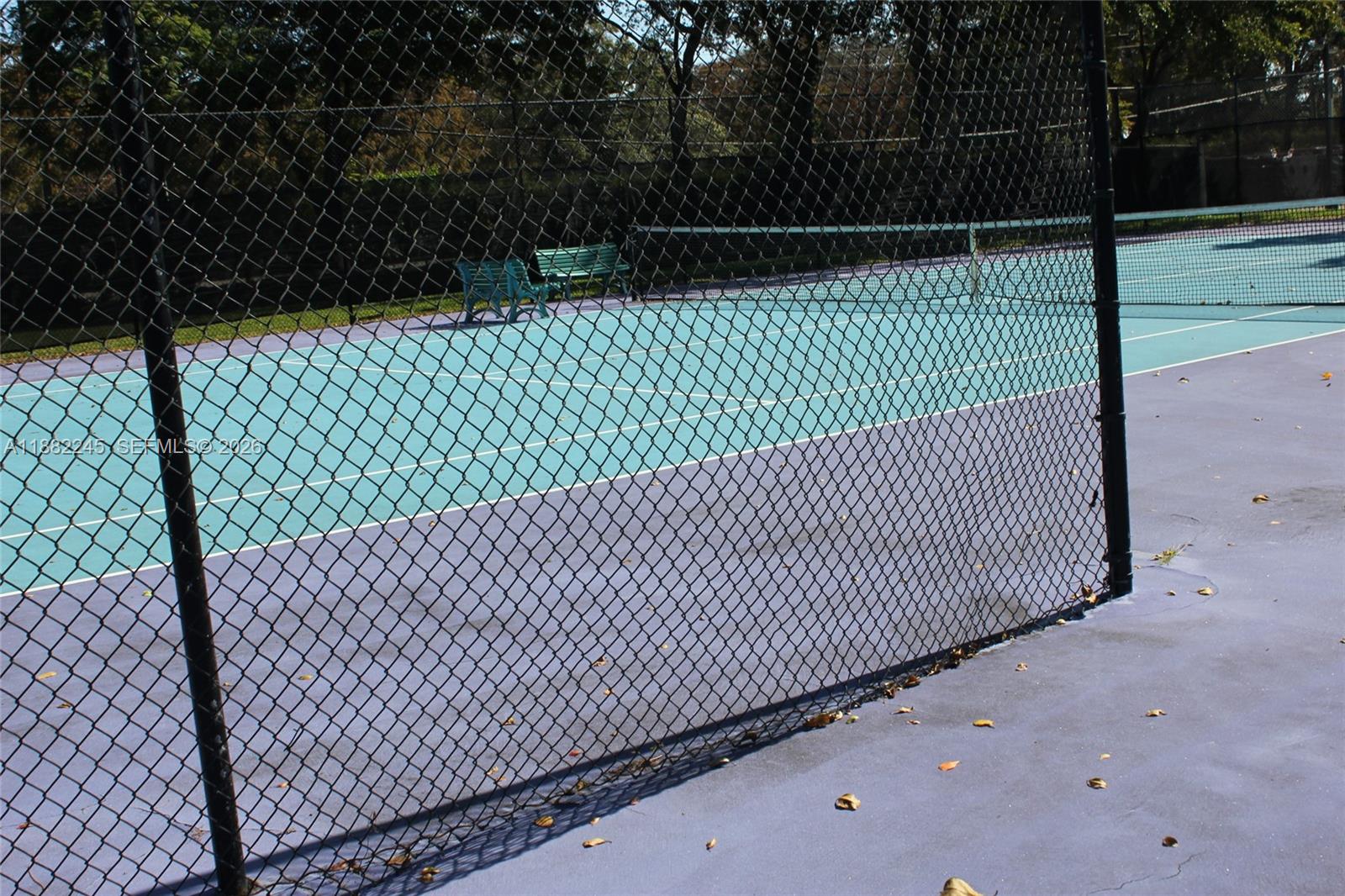 LAKE EMERALD CONDOMINIUM - Residential