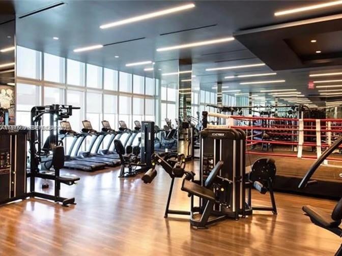 PARAMOUNT MIAMI WORLDCENT - Residential