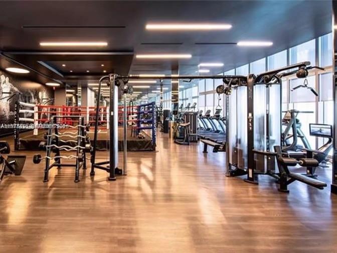 PARAMOUNT MIAMI WORLDCENT - Residential