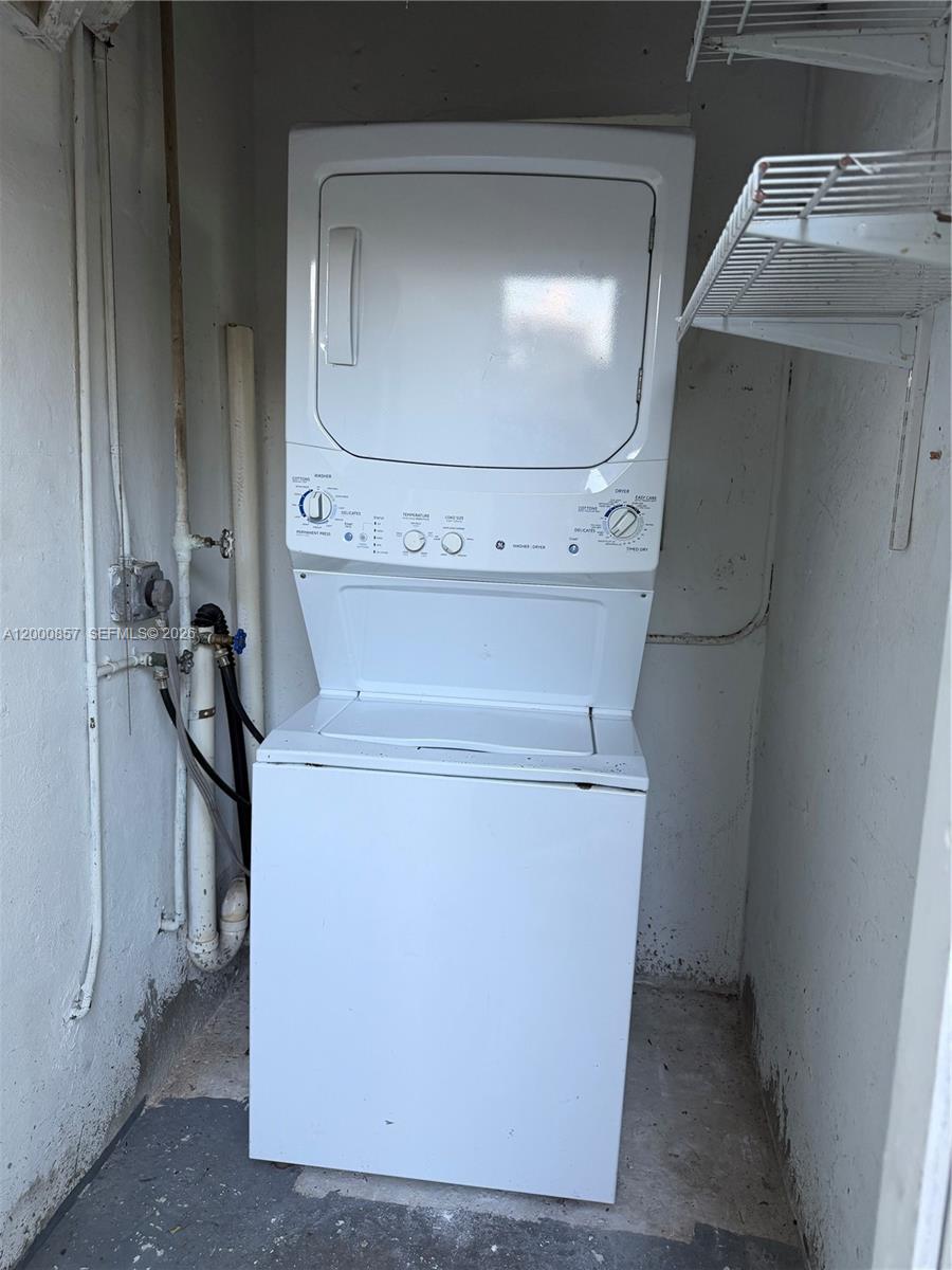 REALTY SECURITIES CORPPB - Residential Lease