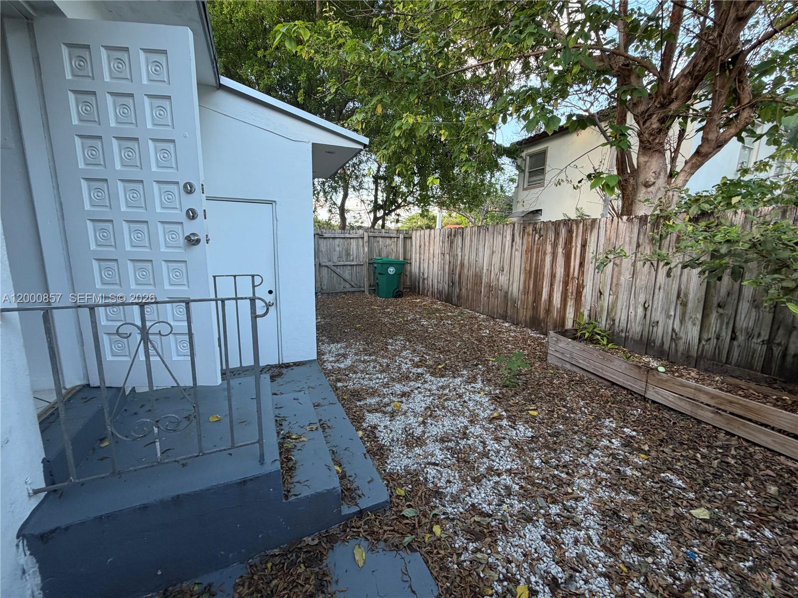 REALTY SECURITIES CORPPB - Residential Lease