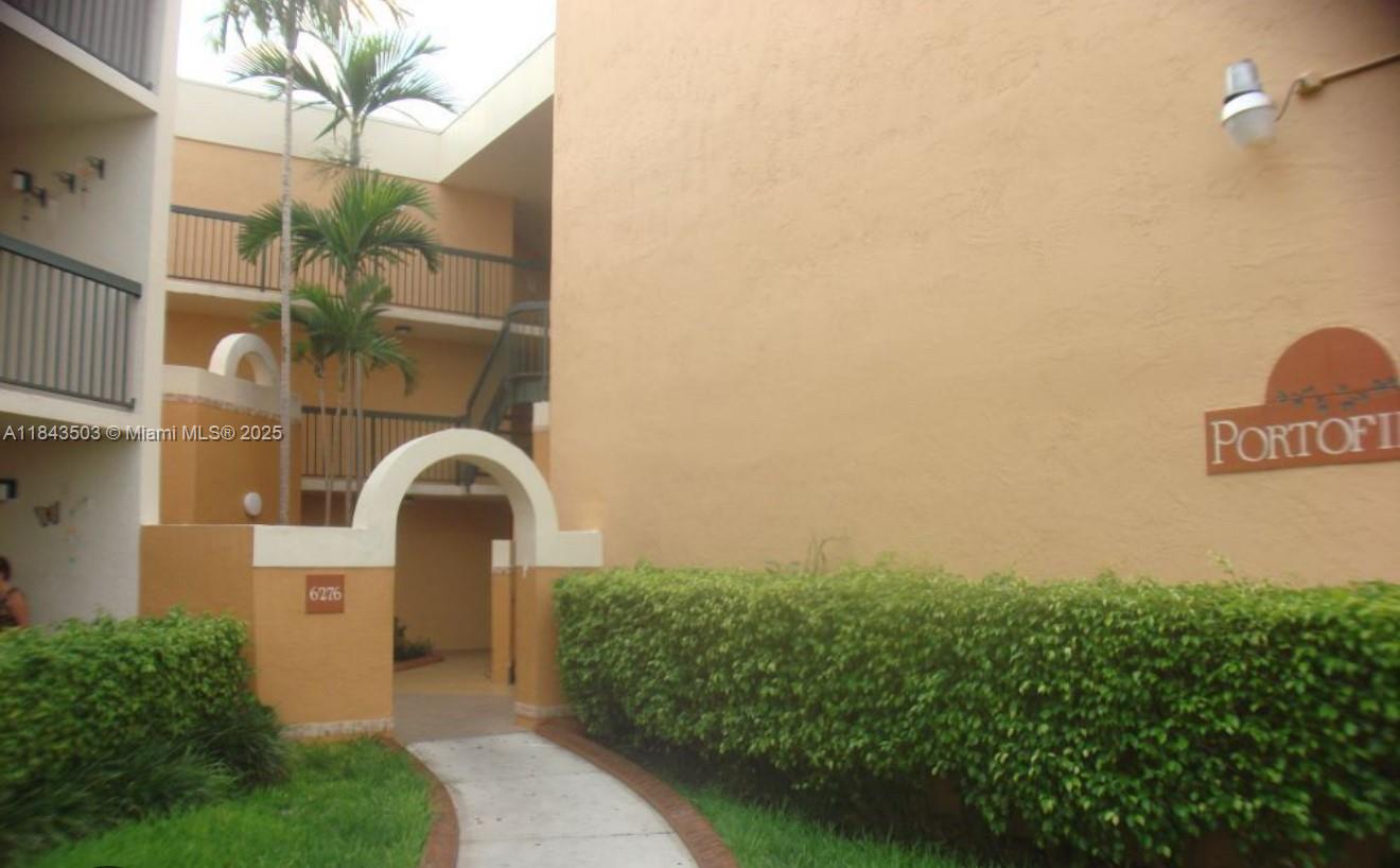 Beautiful apartment for rent in the sough after community of Mediterranean Villas, close to everything, the community offers plenty of amenities , call today it wont last!