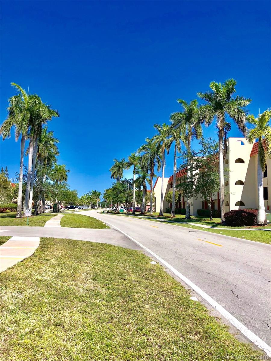 SUNRISE LAKES 26 CONDO - Residential