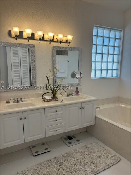 2932 NW 41ST ST — listing photo 20