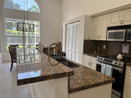 2932 NW 41ST ST — listing photo 14