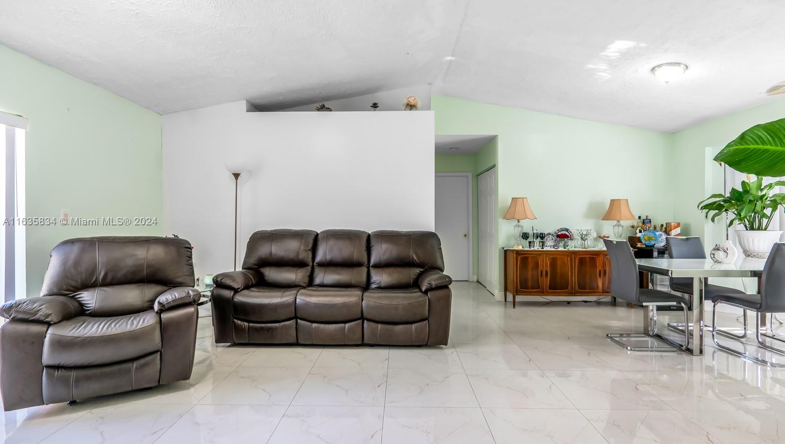 LAKES BY THE BAY SEC 5 - Residential