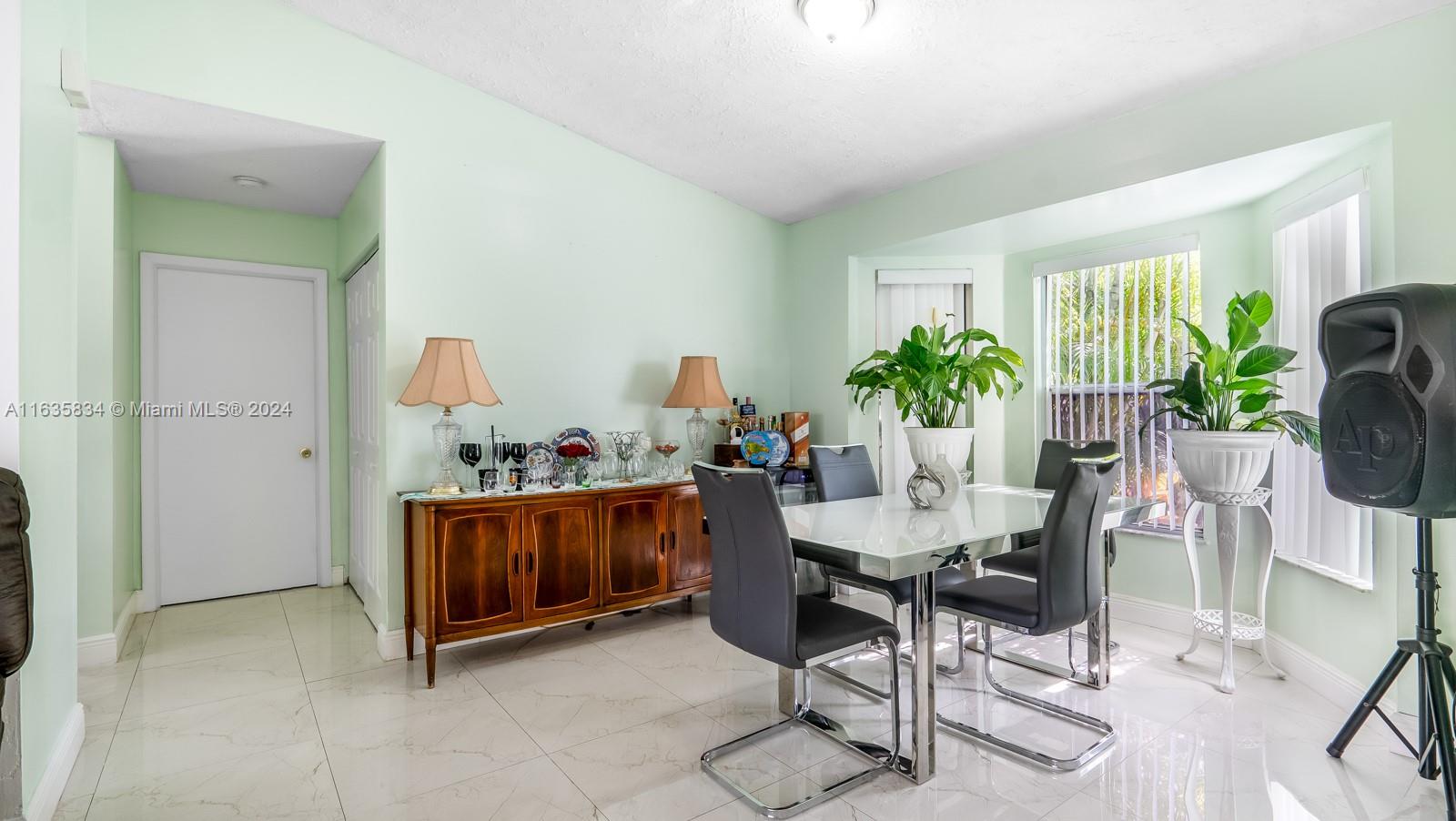 LAKES BY THE BAY SEC 5 - Residential