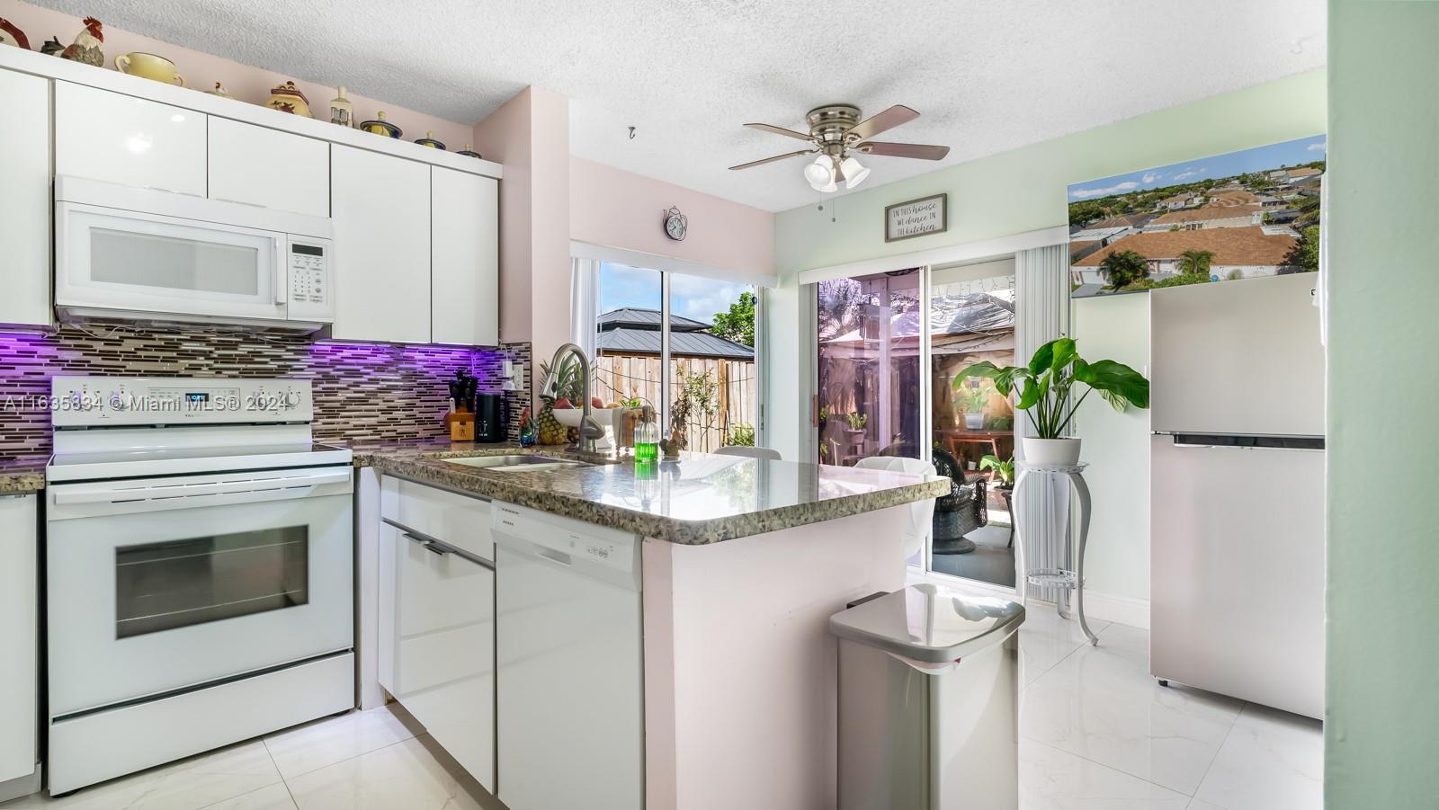 LAKES BY THE BAY SEC 5 - Residential