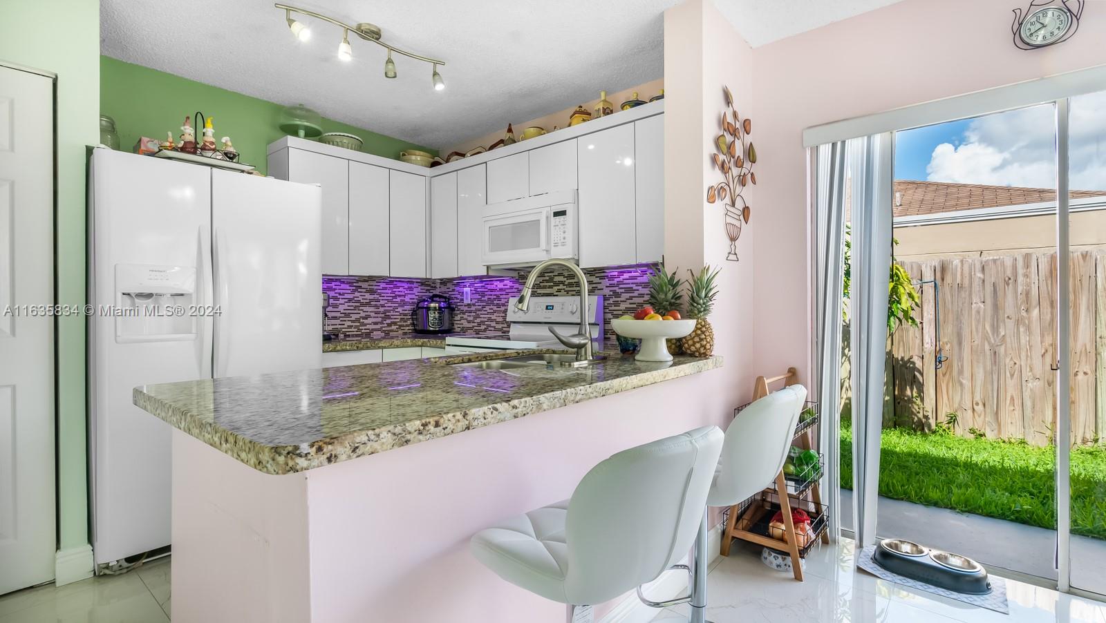 LAKES BY THE BAY SEC 5 - Residential