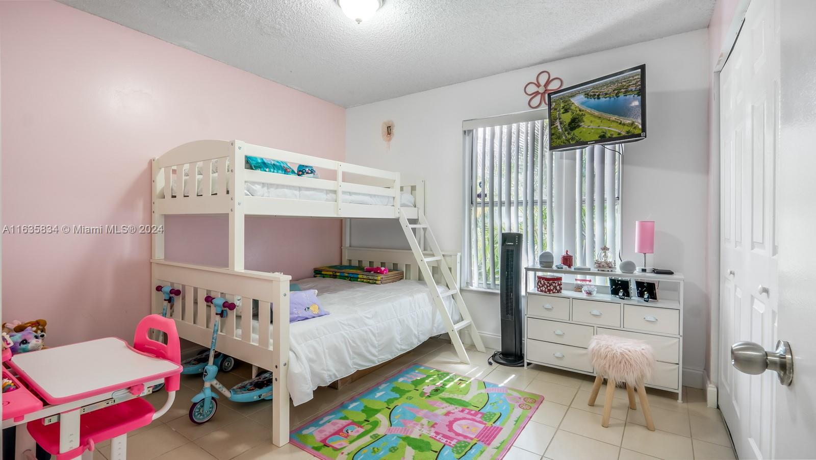 LAKES BY THE BAY SEC 5 - Residential