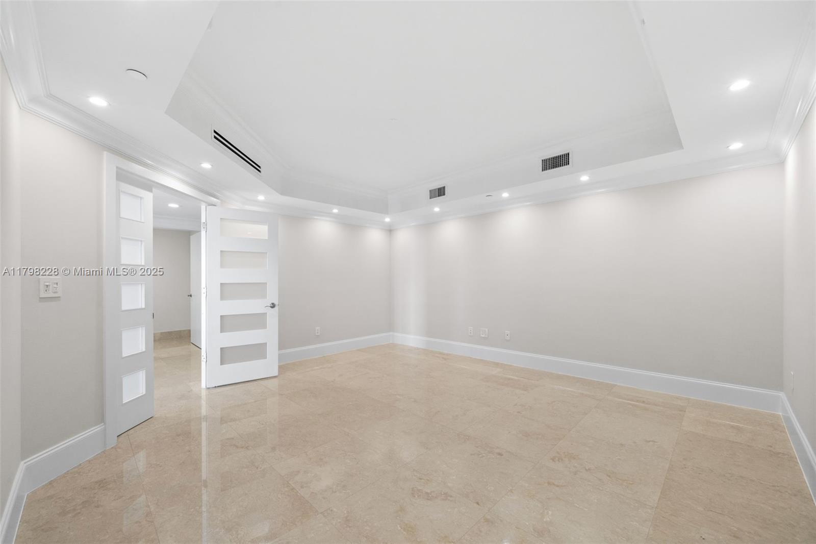 THE PENINSULA II CONDO - Residential