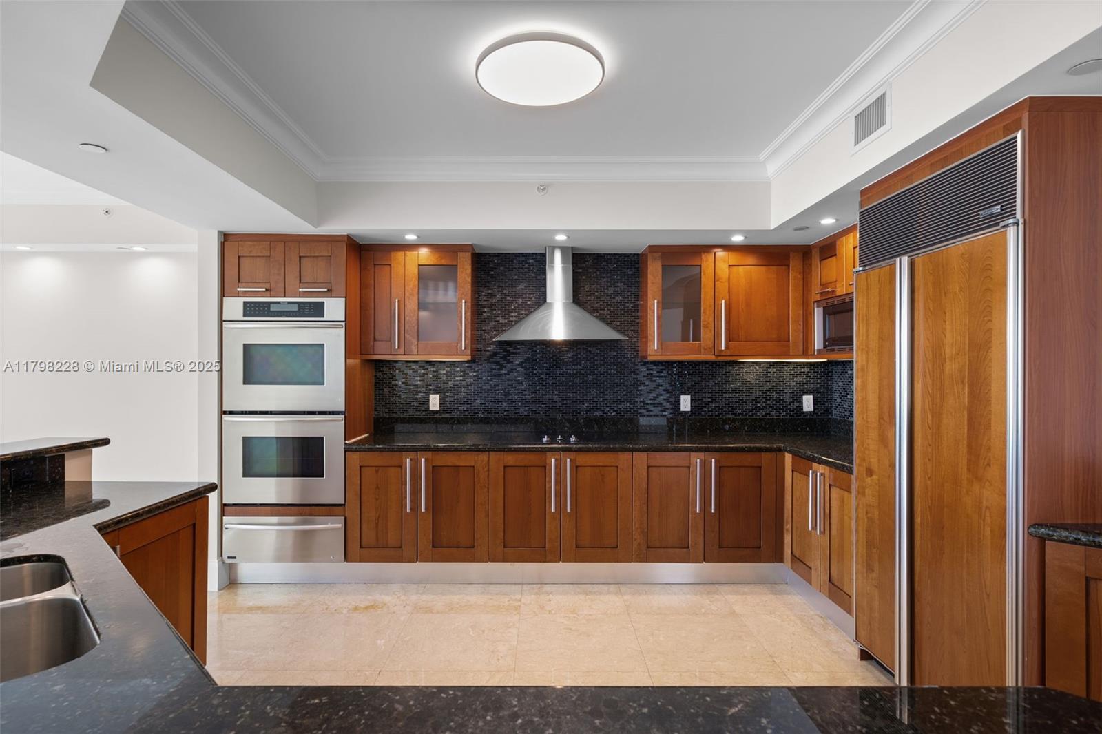 THE PENINSULA II CONDO - Residential