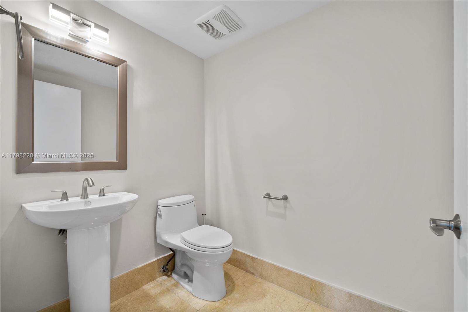 THE PENINSULA II CONDO - Residential