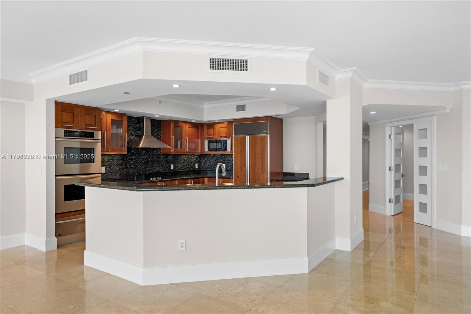 THE PENINSULA II CONDO - Residential