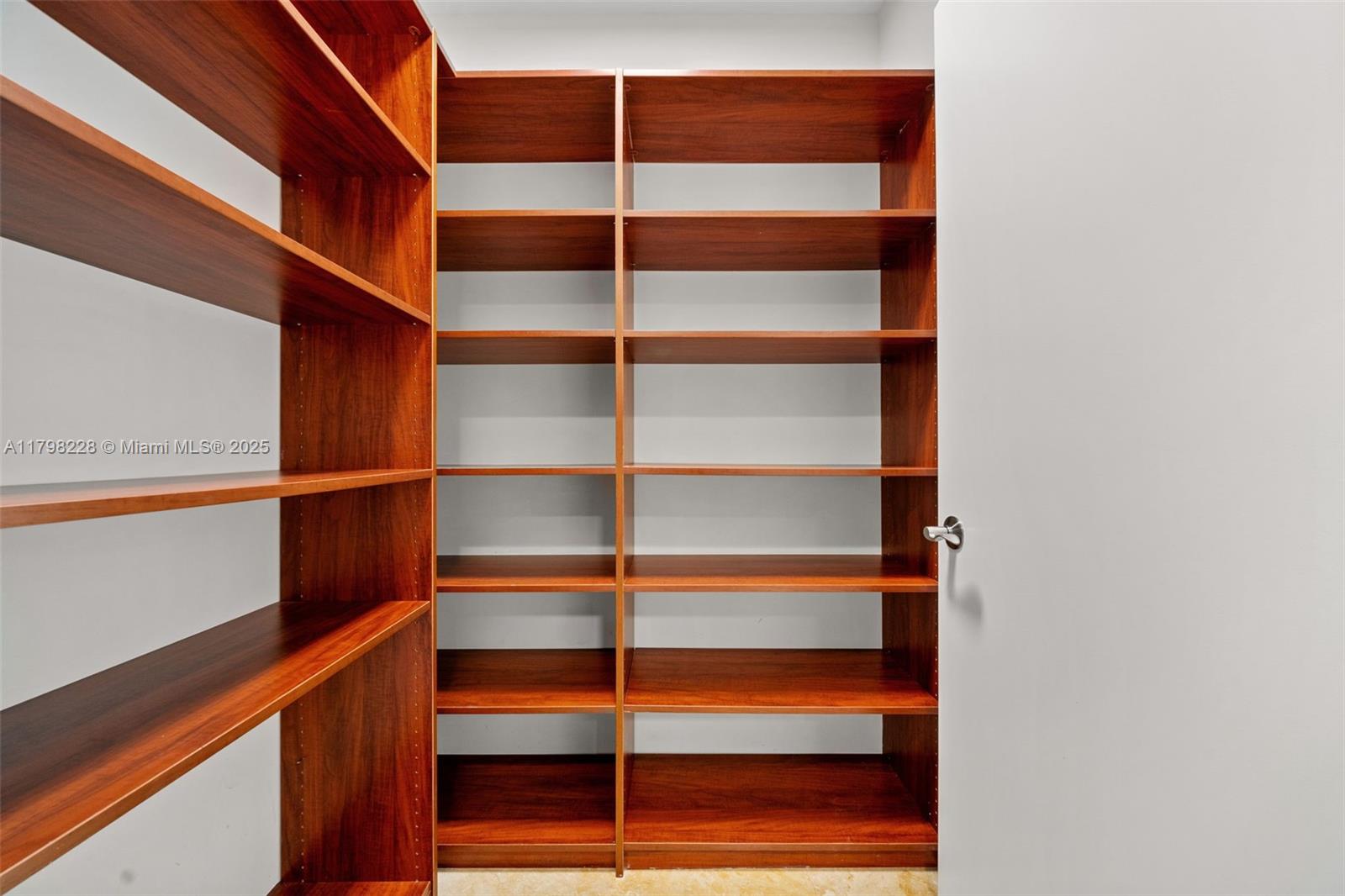 THE PENINSULA II CONDO - Residential