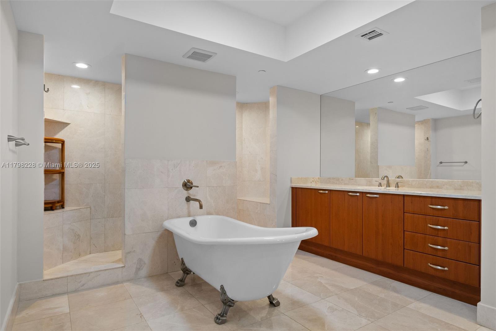 THE PENINSULA II CONDO - Residential