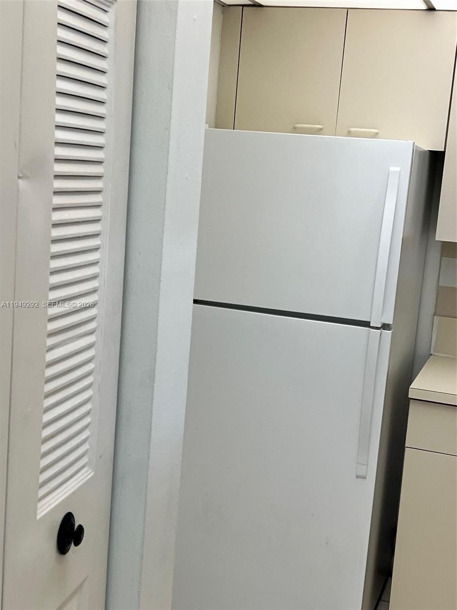 10431 N Kendall Dr D314