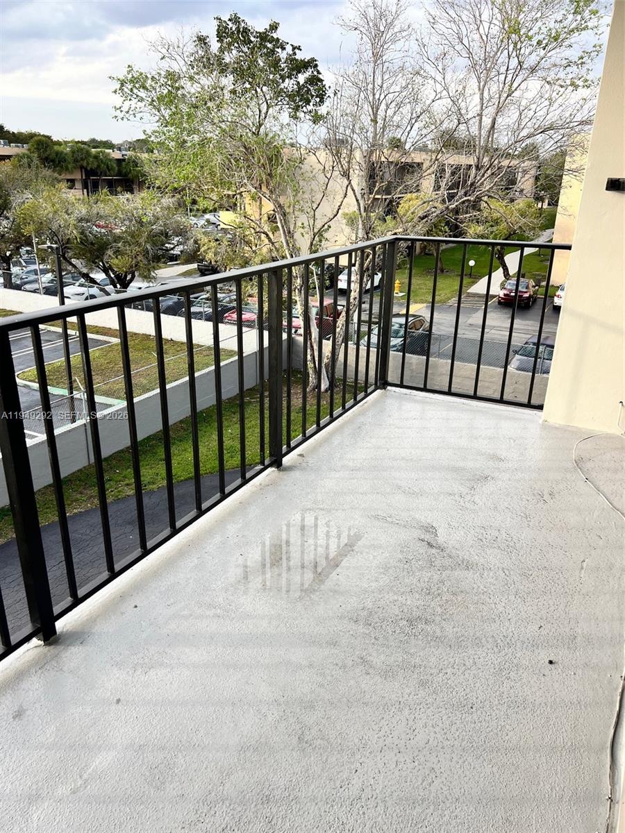 NOB HILL WEST CONDO - Residential