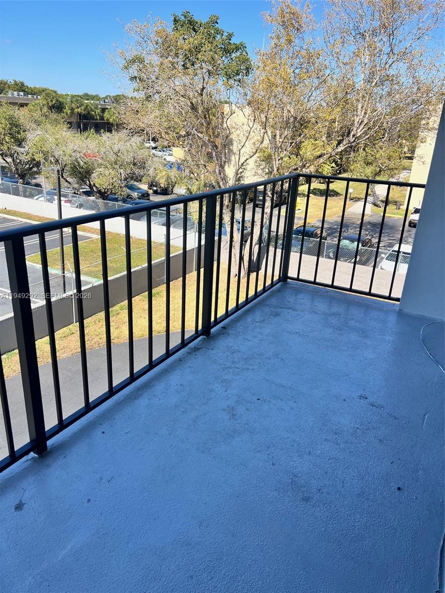 NOB HILL WEST CONDO - Residential